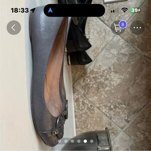 Tory Burch grey flats rubber sole